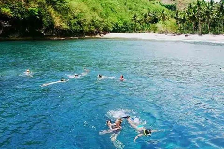West Nusa Penida Snorkeling with Manta Rays and Island Tour photo 5