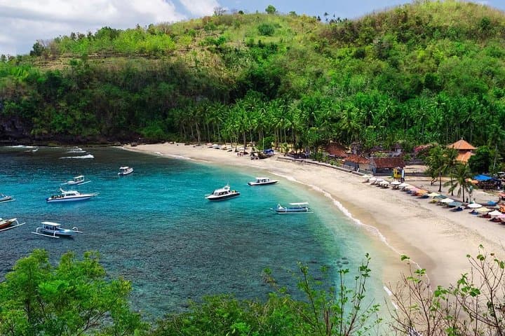 West Nusa Penida Snorkeling with Manta Rays and Island Tour photo 6