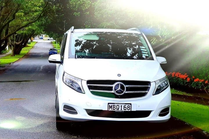 Auckland Airport & Cruise Wharf Transfers — Private Chauffeur Service
