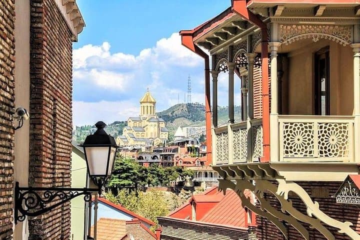 Five-Hour Old Town Walking Tour in Tbilisi with Sulfur Baths & Wine Tasting