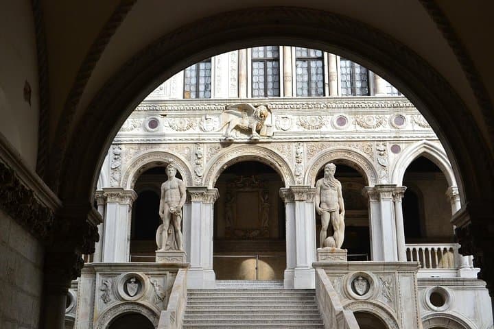 Ducal Venice: Guided Saint Mark’s Walking Tour and Skip-the-Line Doge’s Palace Visit photo 2