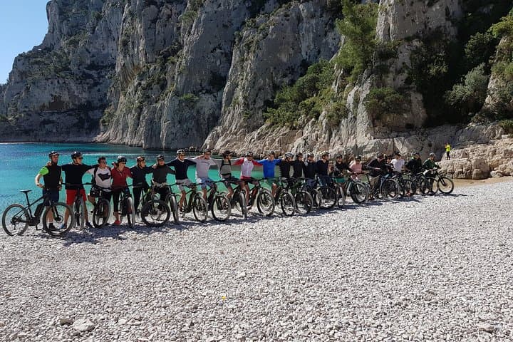 Private E‑Bike Adventure to the Calanques and Marseille Neighborhoods photo 6