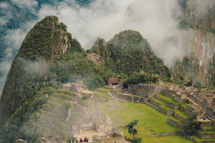 Machu Picchu by Car: 2-Day Adventure from Cusco to Aguas Calientes