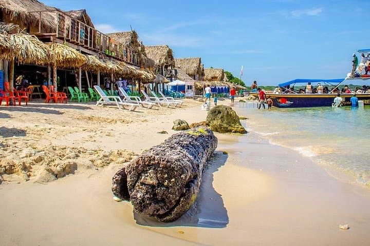 Private Beach Day at Playa Blanca (Isla Barú) — Swim, Sun & Typical Lunch from Cartagena photo 1