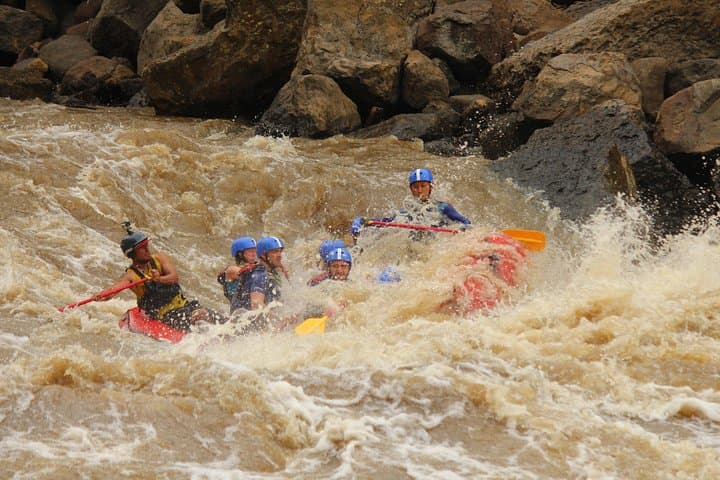 Suarez River Rafting — Class 4–5 Whitewater Near San Gil, Colombia