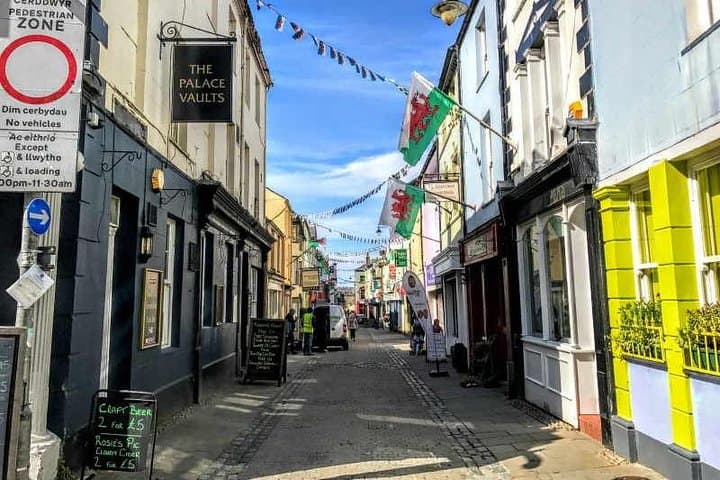 North Wales Adventure from Holyhead: Snowdonia, Caernarfon & Anglesey Day Tour photo 2