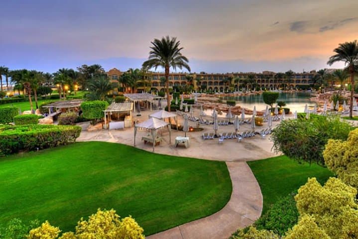 Day Use at Stella Di Mare: Red Sea Beach Escape from Cairo