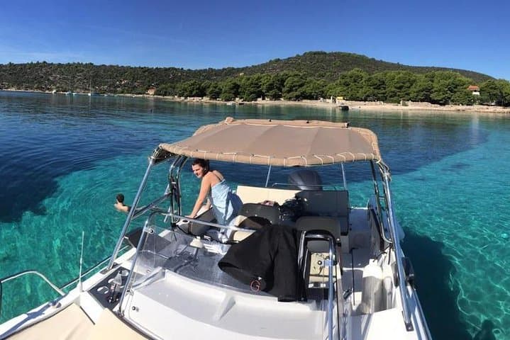 Private Adriatica Blue Lagoon & Šolta Day Cruise from Split or Trogir photo 5