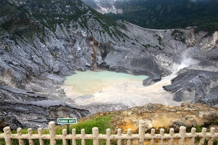 Jakarta-airport-to-tangkuban-perahu-luwak-coffee-sari-ater-hot-springs-and-angklung photo 4