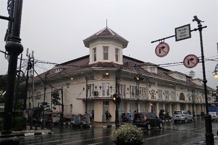 Bandung Day Trip: Tangkuban Perahu Volcano, Sari Ater Hot Springs & Saung Angklung Udjo photo 2