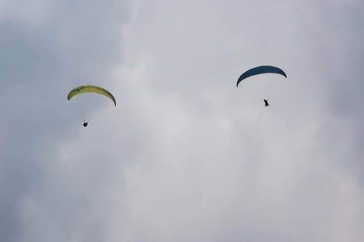 Santa Helena Paragliding and Hacienda El Paraíso: Tandem Flight with Wine Tasting (Day Trip from Cali) photo 4