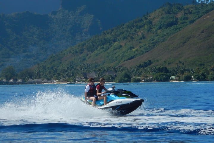 Moorea Jet-Ski Découverte: One-Hour Coastline Ride & Snorkel with Rays photo 4