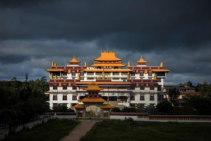 14-Day Nepal and Tibet Overland: Kathmandu to Lhasa Cultural Road Trip photo 5