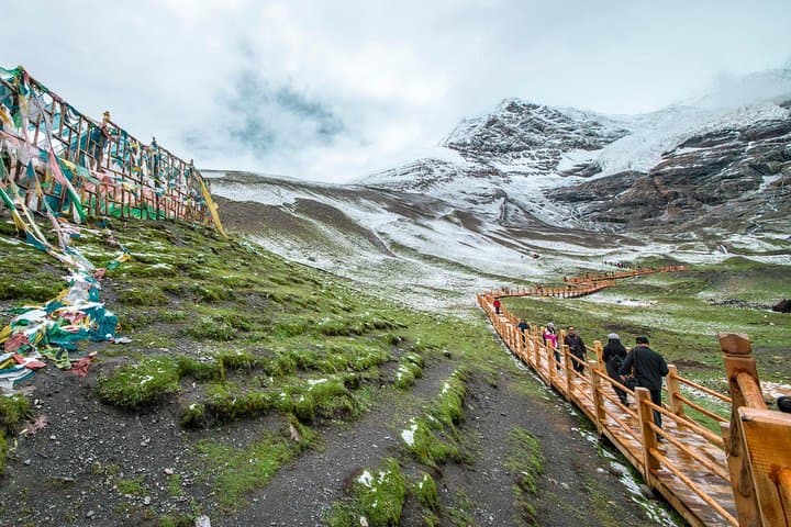 14-Day Nepal and Tibet Overland: Kathmandu to Lhasa Cultural Road Trip photo 4