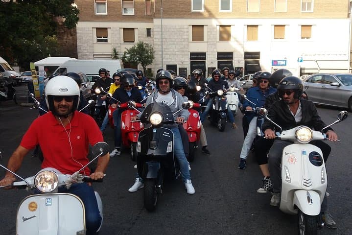 Secret Rome Vespa Self-Drive Tour: 3–4 Hour Scooter Route photo 3