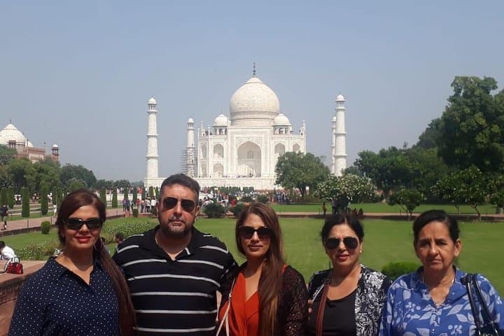 Vande Bharat Luxury Day Tour: Delhi to Agra and the Taj Mahal photo 6