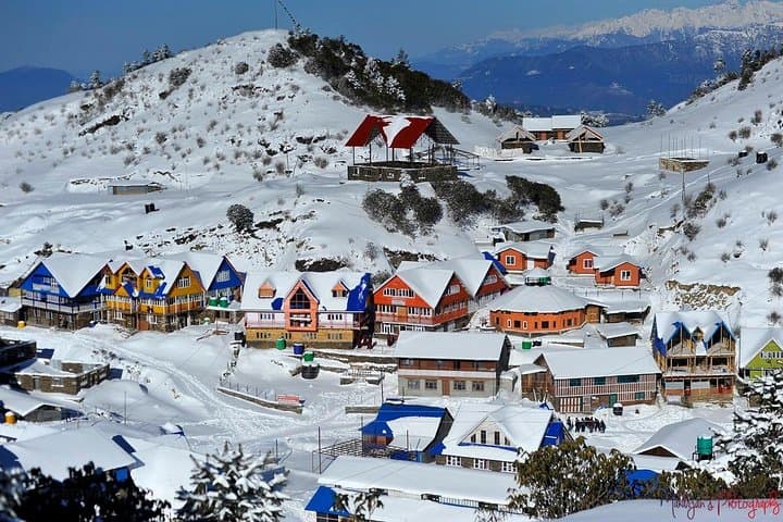 Overnight Kalinchowk Hike: Kuri Village to Kalinchowk Bhagwati for Snow and Summit Views