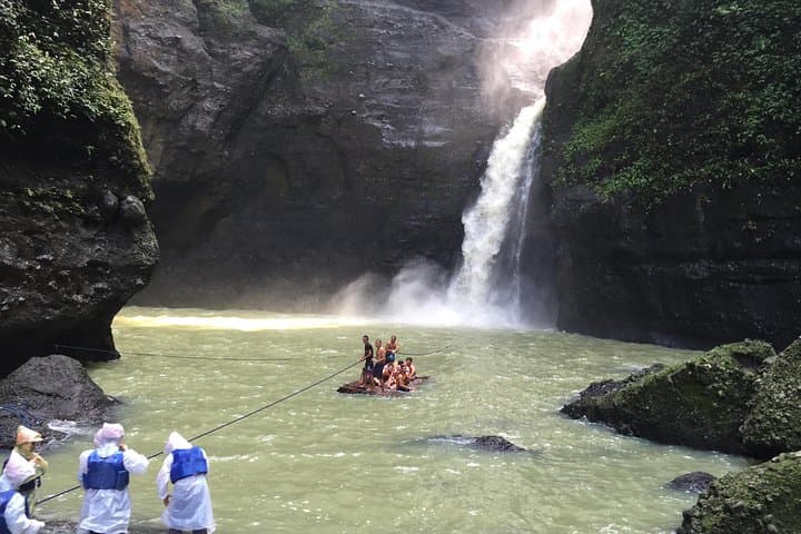 Taal Volcano and Pagsanjan Falls 2-in-1 Day Tour from Manila: Volcano Views and River Rapids