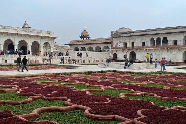 Same-Day Taj Mahal Flight Tour from Hyderabad — Private Agra Visit with Lunch photo 5