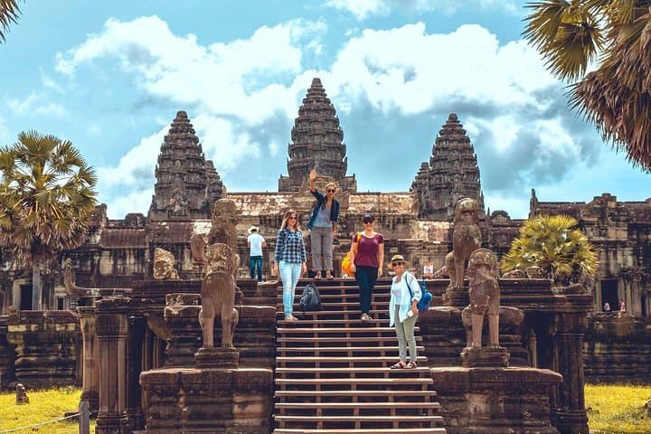 Romantic Angkor Honeymoon: 4-Night Luxury Suite & Angkor Wat Tour