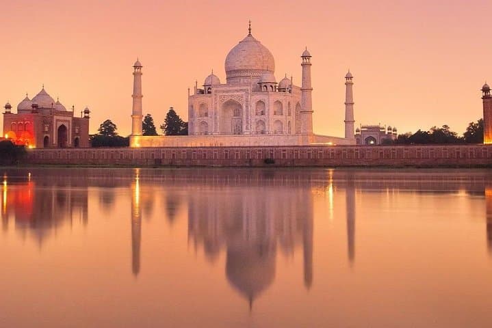 Same-Day Taj Mahal Tour from Delhi — Taj, Agra Fort & Expressway Day Trip photo 1