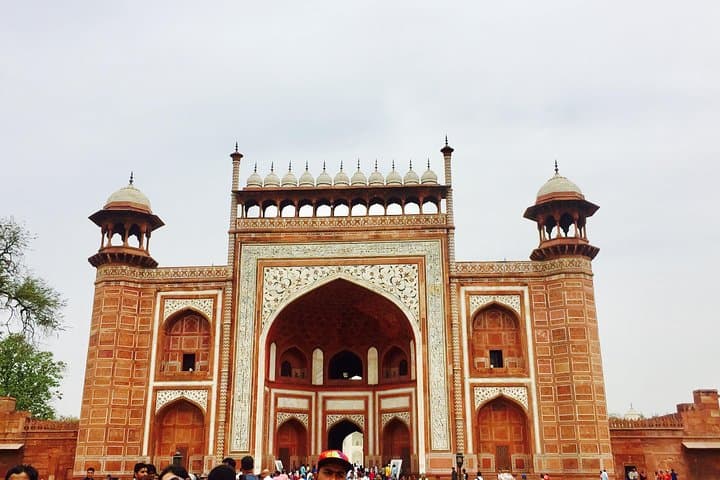 Same-Day Taj Mahal Tour from Delhi — Taj, Agra Fort & Expressway Day Trip photo 2