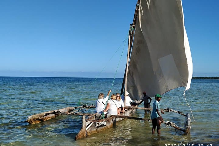 Pongwe Dhow Sailing — Learn Traditional Dhow Techniques on Zanzibar's Indian Ocean photo 2