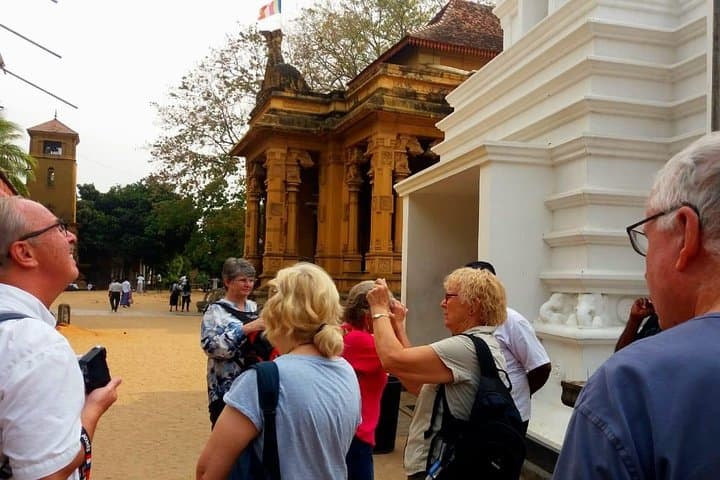 Colombo Airport Layover City Tour — 4-Hour Private Highlights photo 3