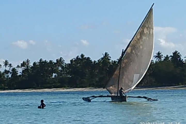 Pongwe Dhow Sailing — Learn Traditional Dhow Techniques on Zanzibar's Indian Ocean photo 4