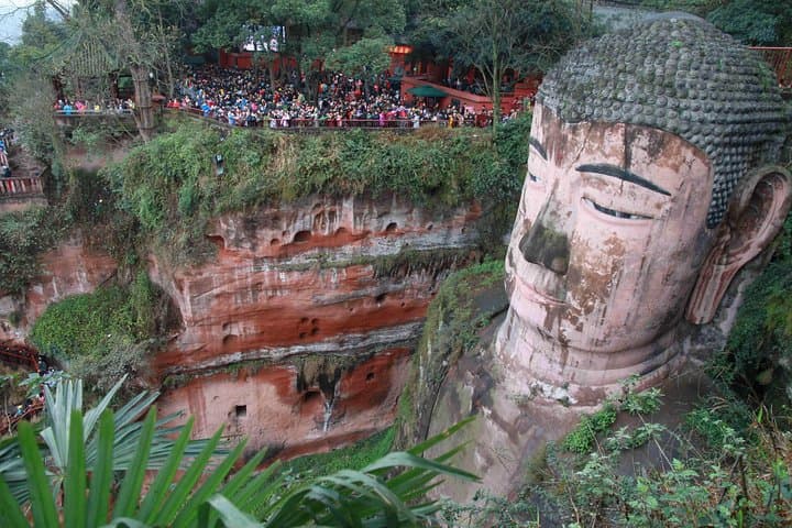 Leshan Giant Buddha & Huanglongxi Ancient Town Day Trip from Chengdu