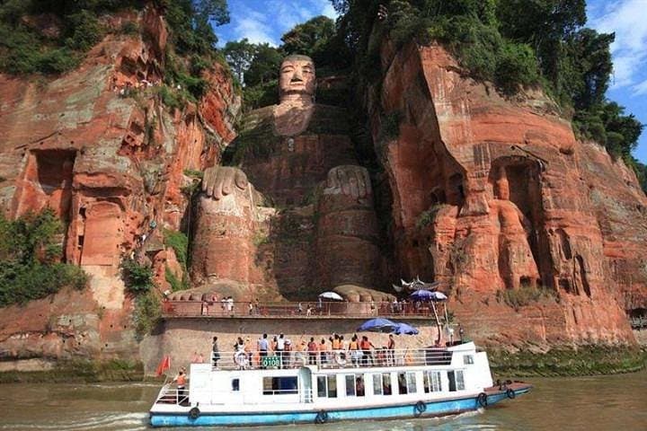 Leshan Giant Buddha & Huanglongxi Ancient Town Day Trip from Chengdu photo 3