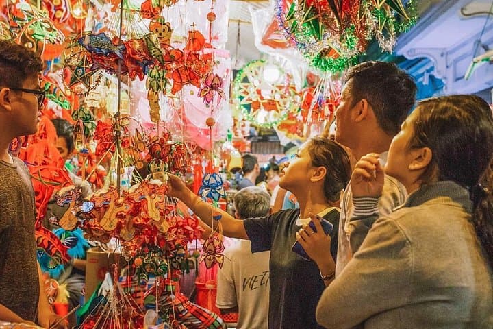 Da Nang Night Tour: Han River Cruise, Dragon Bridge & Helio Night Market photo 3