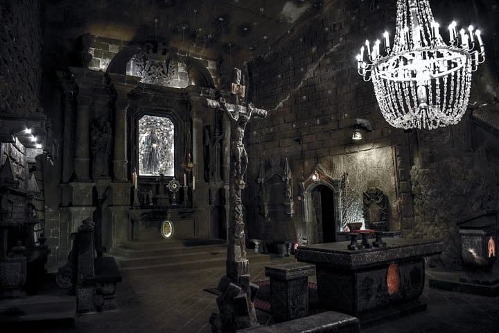 Private Skip-the-Line Wieliczka Salt Mine Tour from Kraków photo 3