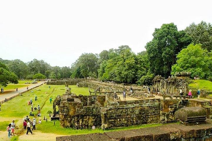 2-Day Angkor Wat Small & Big Circuit — Private Tour with Sunrise at Angkor Wat photo 3