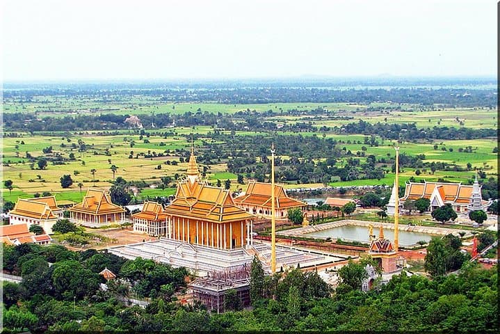 Oudong Mountain & Phnom Penh Full-Day Private Cultural Tour photo 4