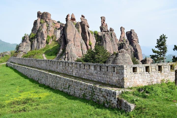 Northwest Bulgaria 2-Day Tour from Sofia: Belogradchik, Vidin & Caves