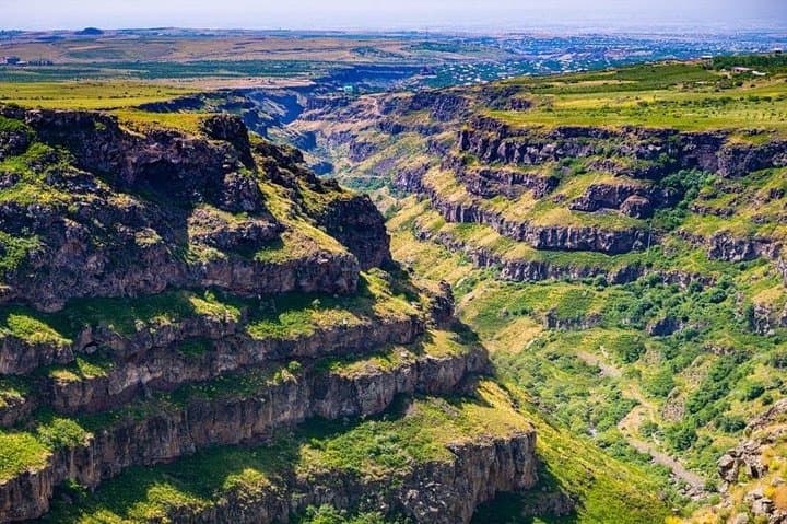 Private Tour to Etchmiadzin, Zvartnots & Saghmosavank: Churches, Canyon Views & Armenian Heritage photo 5