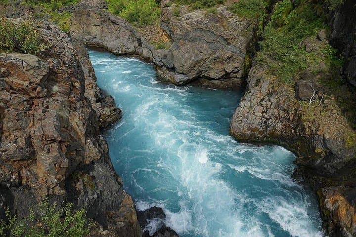 Silver Circle & West Iceland Private Day Tour — Hraunfossar, Deildartunguhver & Krauma Spa photo 4