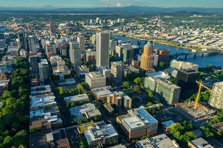 Portland Night Air Tour: Downtown Skyline Flight from Troutdale Airport photo 5