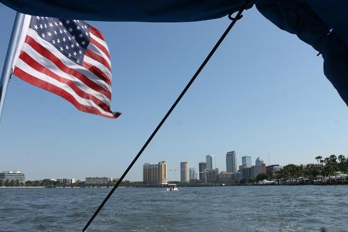 Tampa Celebrity Homes Boat Tour: Davis Islands & Dolphin-Watching Cruise photo 4