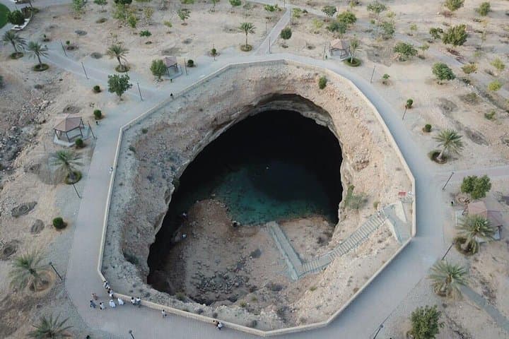 Oman in Four Days: Wadis, Deserts, and Mountains from Muscat photo 3