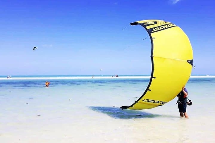 Kitesurfing Lessons in Isla Holbox: Learn to Fly on Shallow Sandbars photo 3