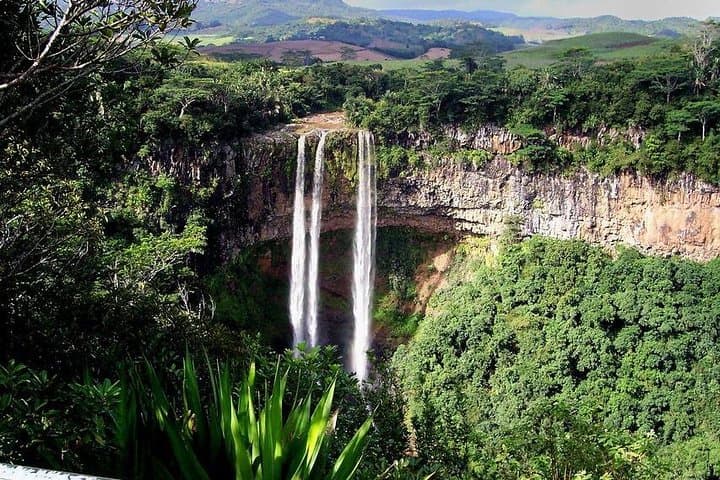 Southwest Mauritius Day Tour: Chamarel Waterfall, Grand Bassin & Rum Tasting photo 1