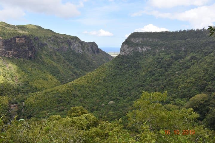 Tamarind Falls (Les Sept Cascades) — Guided Hike to Seven Waterfalls photo 2