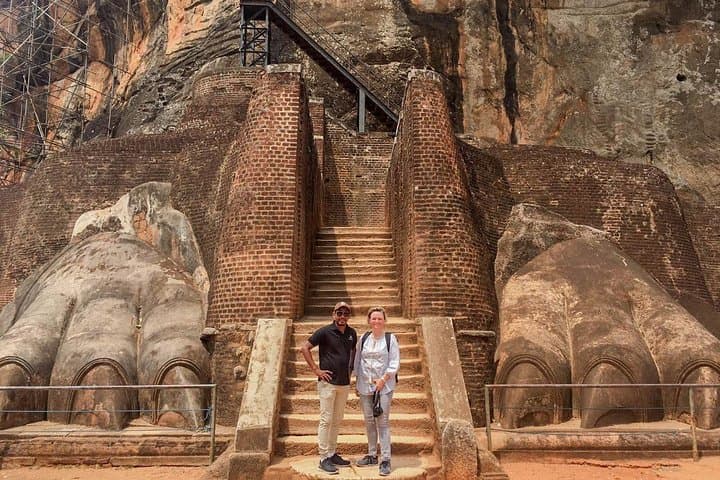 Glimpse of Sri Lanka: Sigiriya, Kandy & Cultural Triangle in 4 Days