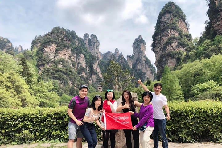 4-Day Zhangjiajie Highlights Tour: Avatar Mountain, Glass Bridge & VIP Lifts