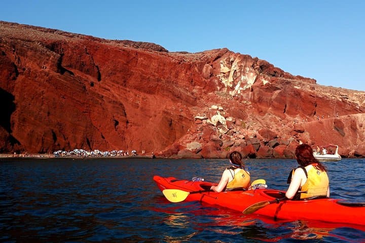 Sea Kayaking Santorini: Paddle the Red, Black & White Beaches with Lunch