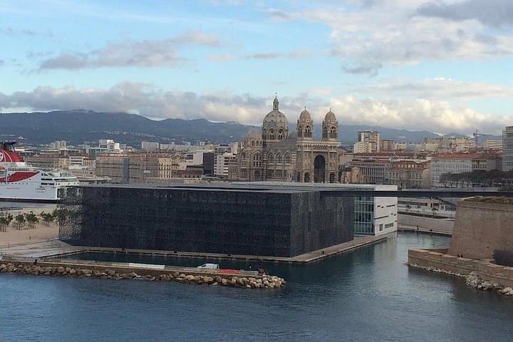 Marseille Old District Private Walking Tour – Vieux-Port, La Canebière & Le Panier in 2 Hours photo 4