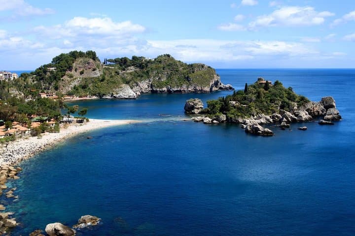 Mount Etna Sapienza Volcano Tour from Syracuse: Day Trip to Craters and Taormina photo 3