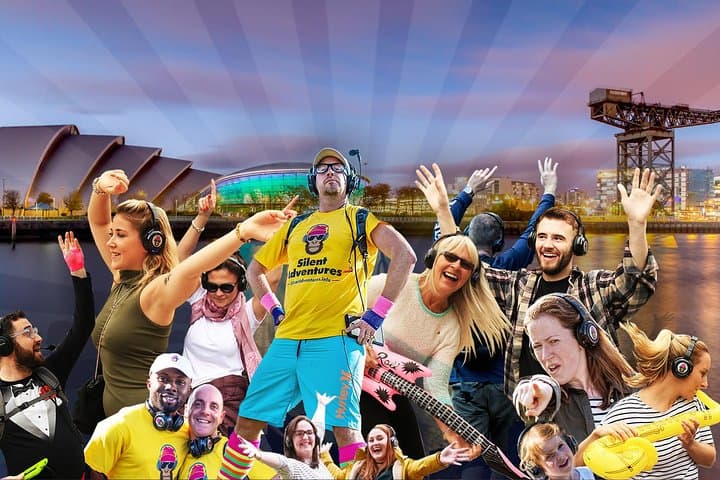 Silent Disco Walking Tour in Glasgow: Dance Through Buchanan Street and George Square